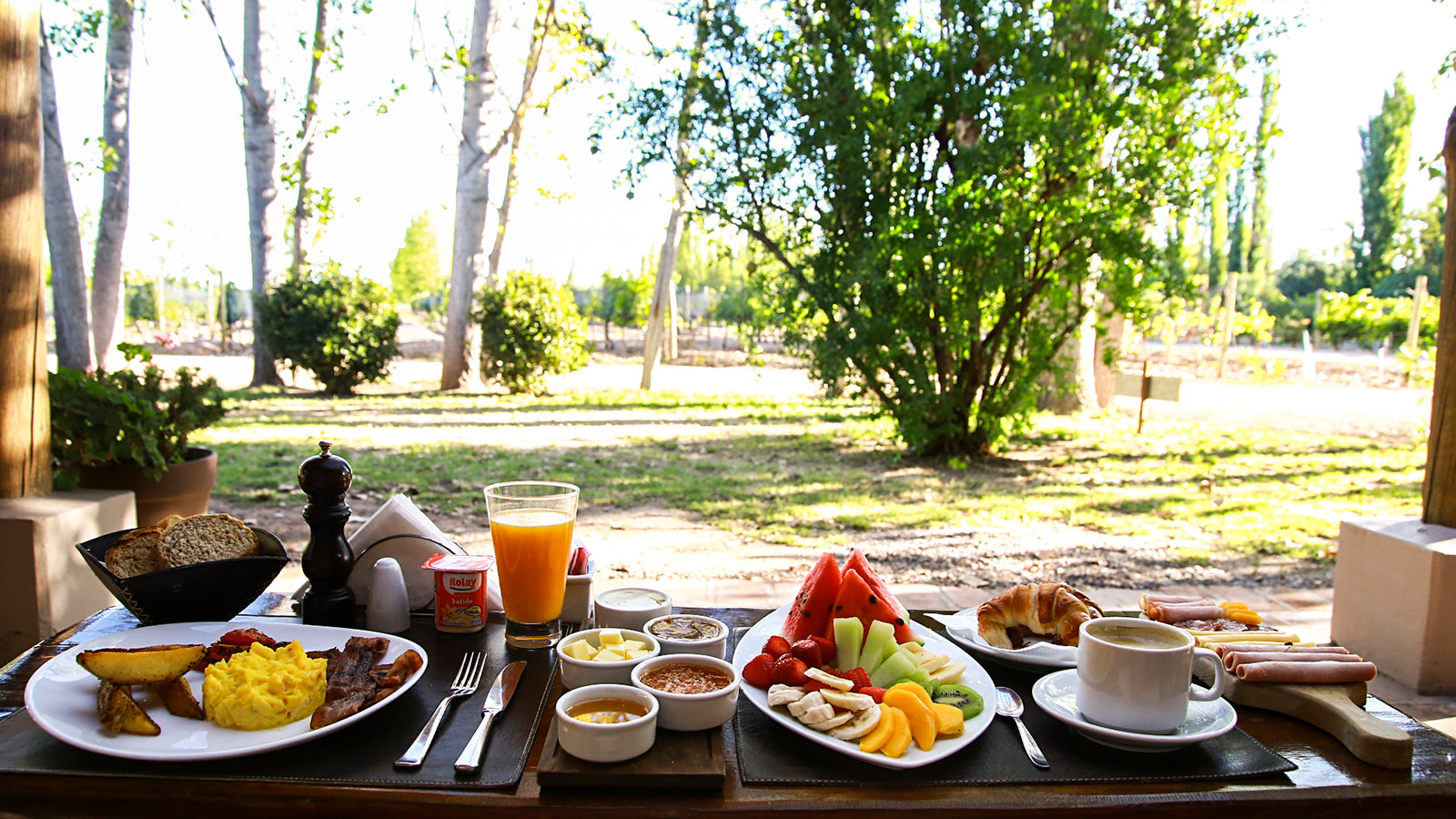 Epicurean Delights & Serene Vistas
